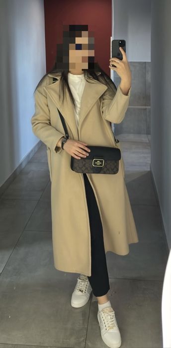 Бежевое пальто длинное
