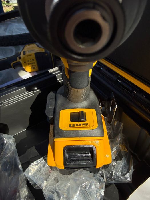 Bormașină cu impact DEWALT XR
