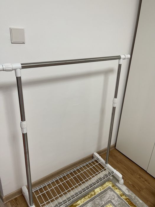 Стойка для одежды