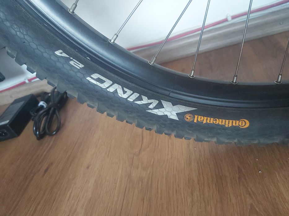 Bicicletă Dirt Jump 26" Custom Proiect pe Piese – Componente Top, Pregătită de Dat