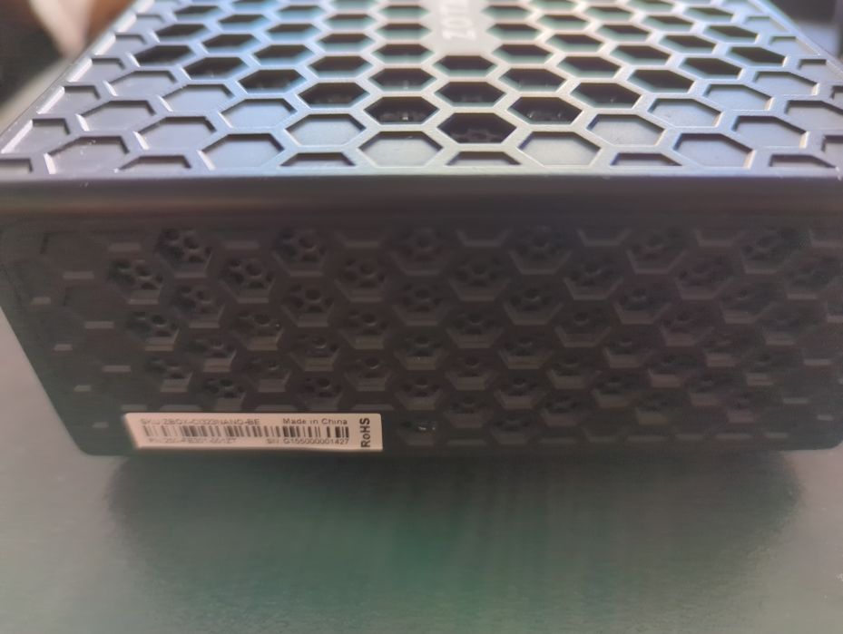 Оригинален Zotac Mini PC - ci323nano fanless