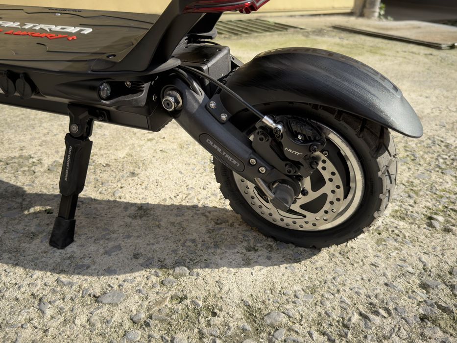 Електрическа тротинетка Dualtron Victor Luxury Plus NEW 60V 35Ah Samsung Black