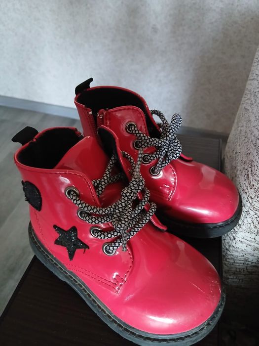 Продам ботиночки весна-осень