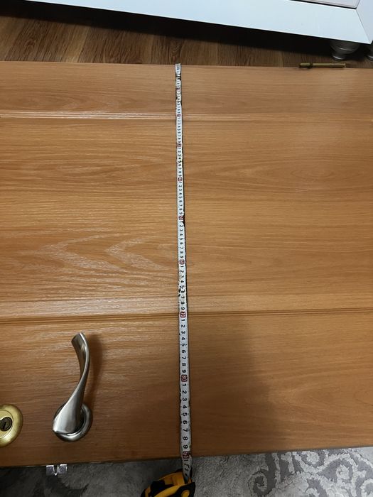 Продам дверь (входная)