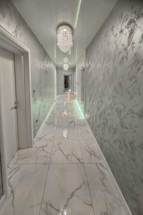 Продава се Четиристаен апартамент в Пловдив, Остромила - 179 кв.м за 1872 €/кв.м - Снимка #7