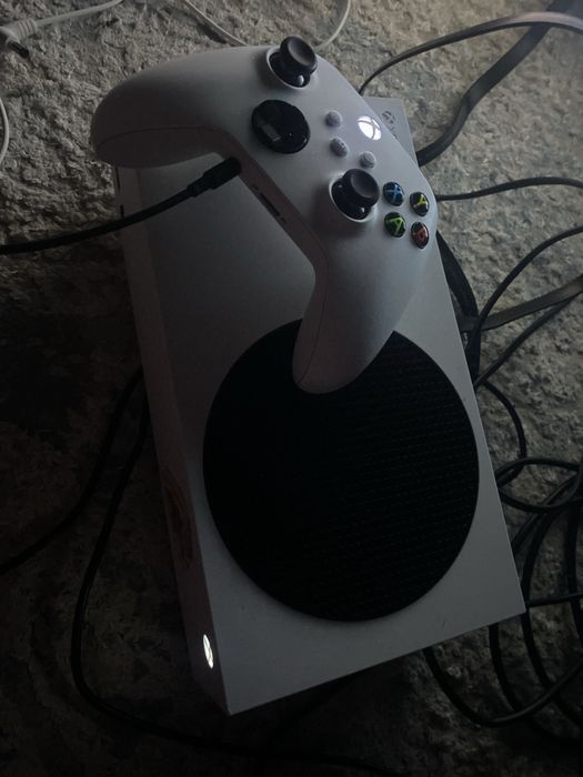 Xbox series s +100 игр в ю
