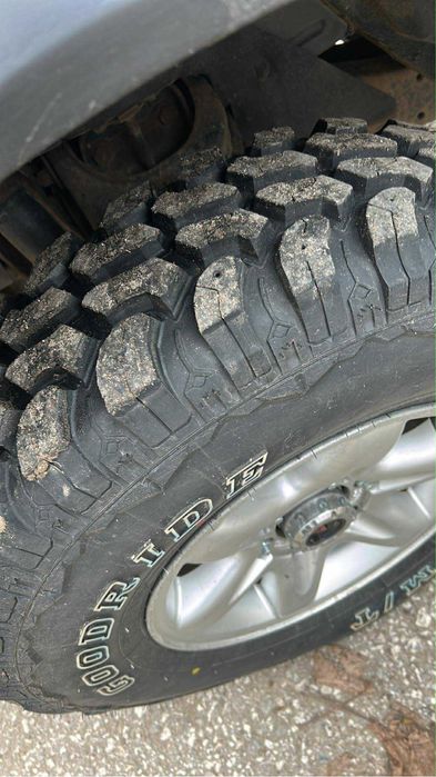 Гуми 235/85/16 !!!