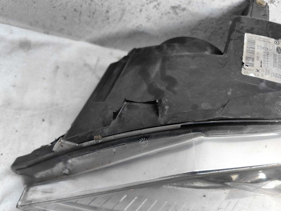 Оригинален фар Мерцедес Вито  Mercedes Vito Led Bixenon