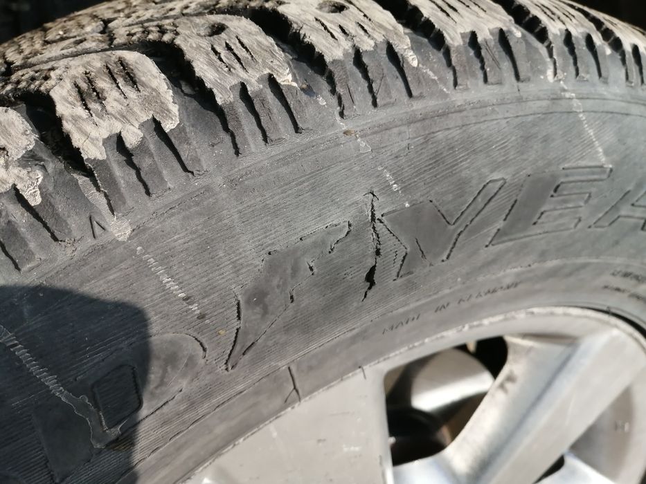 Продам резину на R 17 и R 15