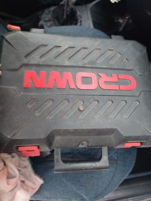 Срочно продам перфоратор.