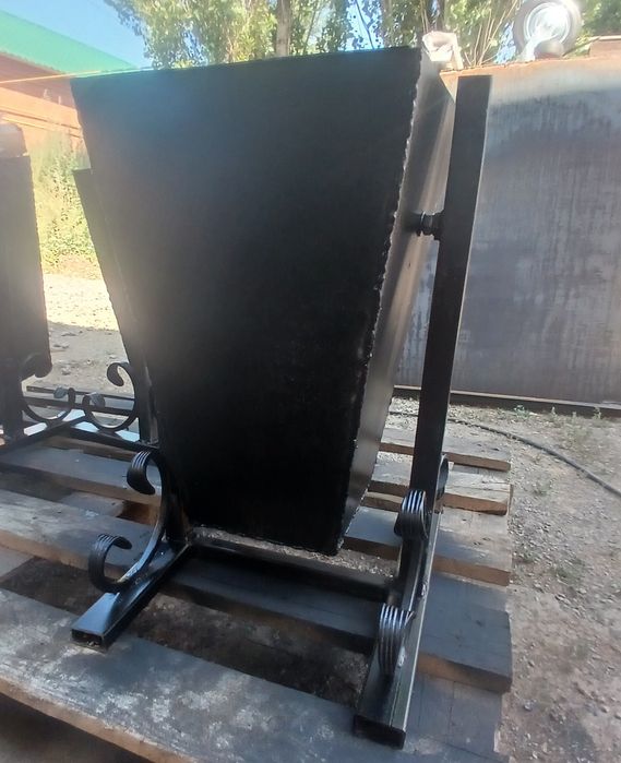 Урна уличная металлическая