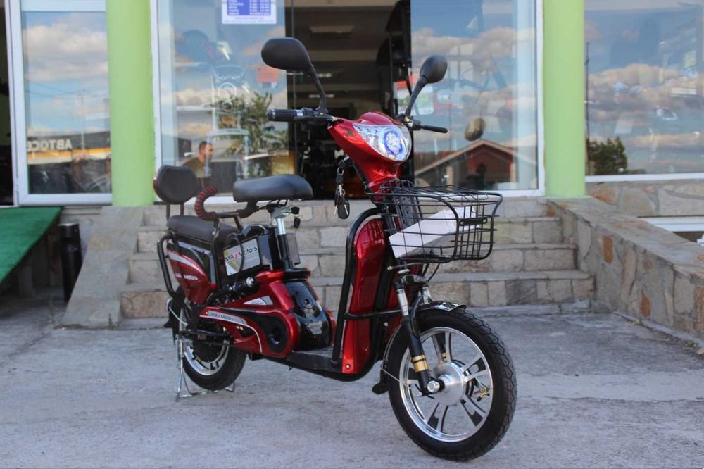 Електрически скутери тип мотопед MaxMotors EBZ16 500W/48V/12Ah