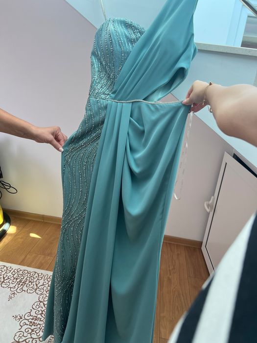 Дълга официална рокля