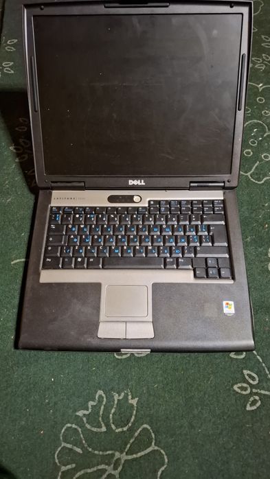 Noutbuk Dell latitute D520