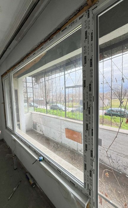 Вратопрозорец "REHAU"