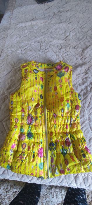 Курточка безрукавка для девочки