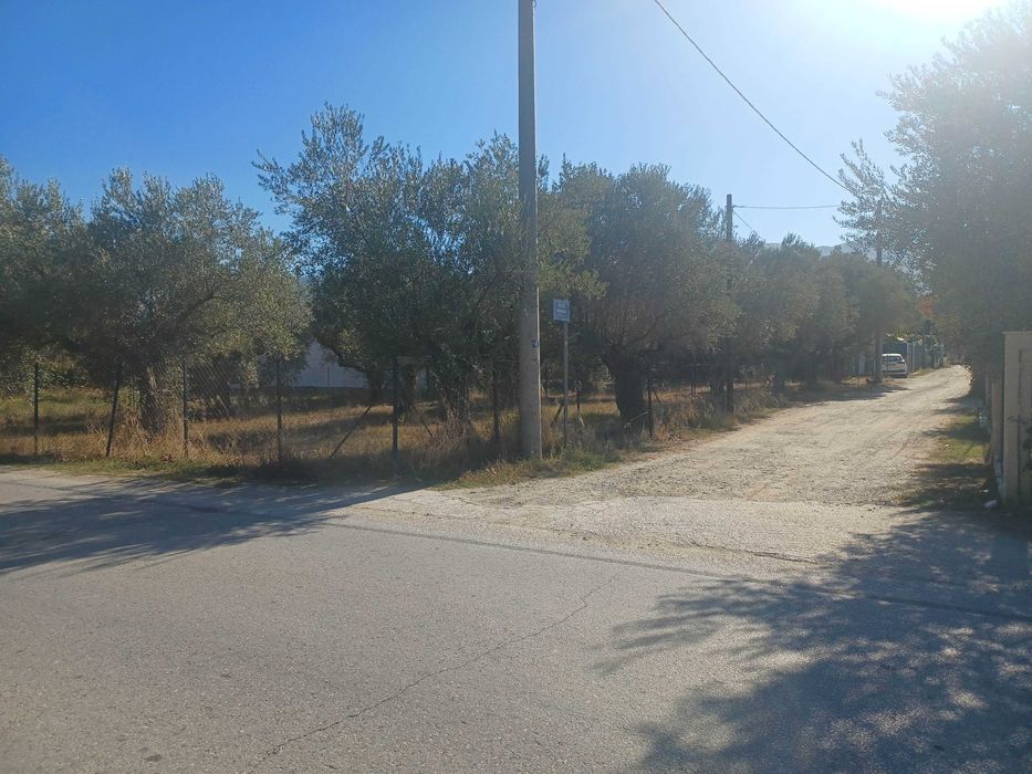 Продава ТОП парцел 300м2 на пътя към плажа Паралия Врасна,Гърция