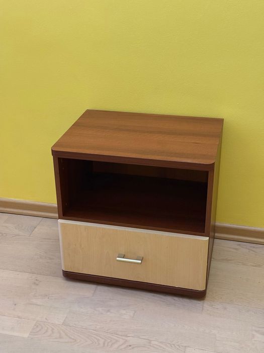 Дървени спални мебели