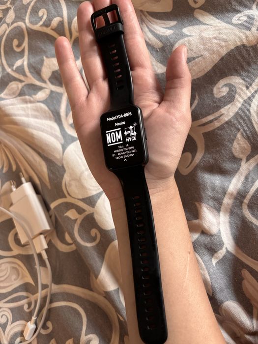 Смарт часы HUAWEI фит