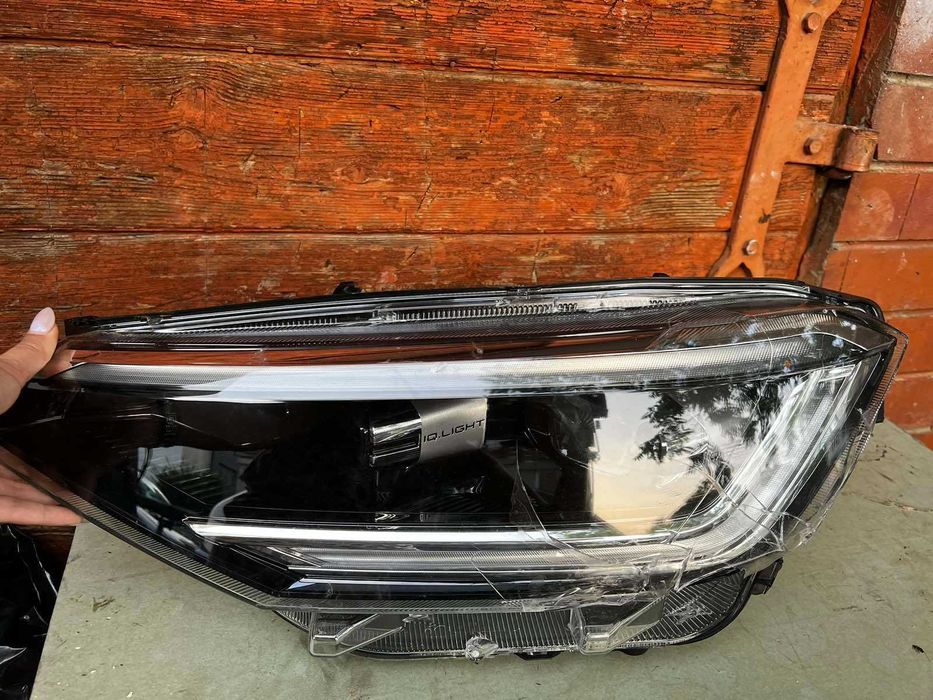 Фар за VW TAIGO LED (За части)