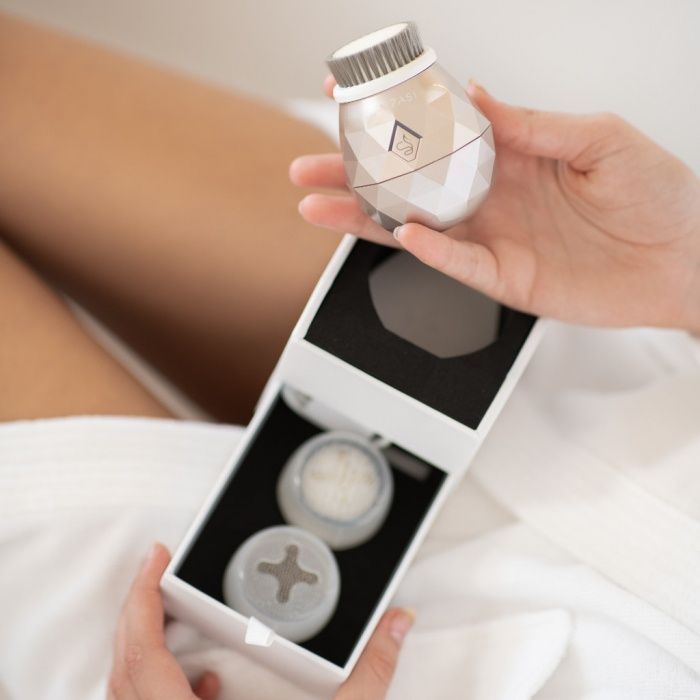 Dispozitiv inteligent pentru curatare faciala Sempasi Sol 4 in 1