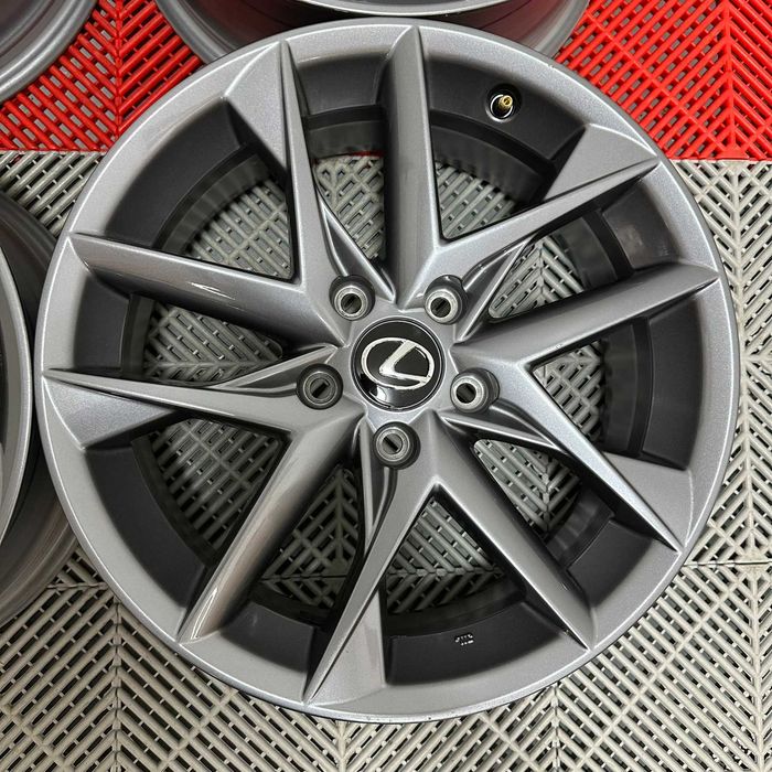 Jante Lexus LBX  R17 TVA 21% *Originale*