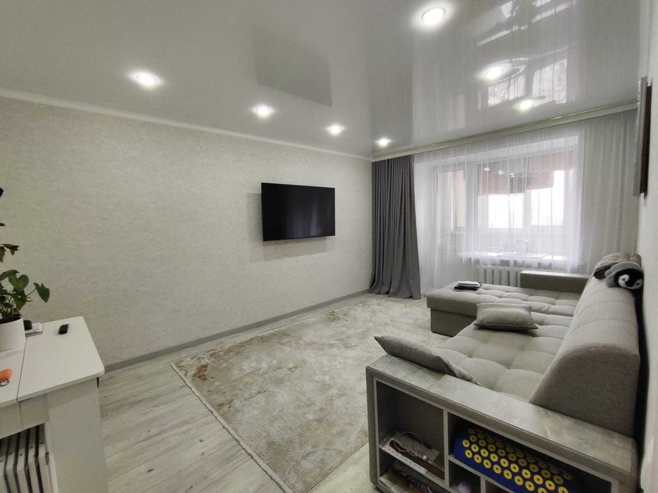 3 комнатная квартира, район СКГУ