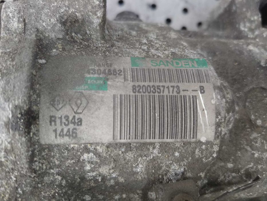 compresor clima ac  1.2 b d4fd740 renault clio 3  8200357173-b