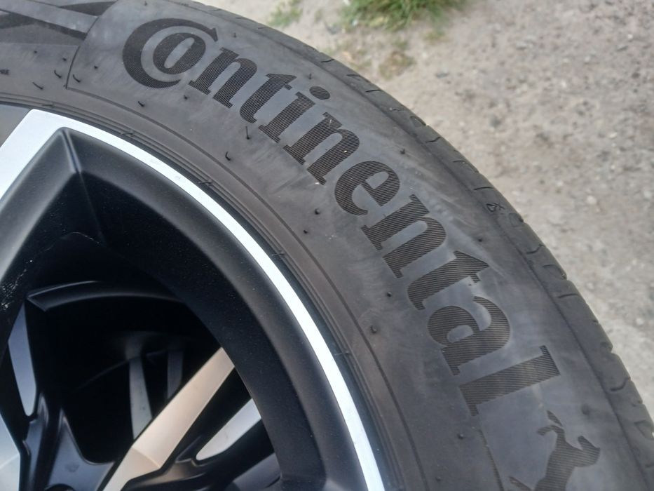 Jante bicolore 235 55 18 5 x 108 continental bolvo xc 40 v 90