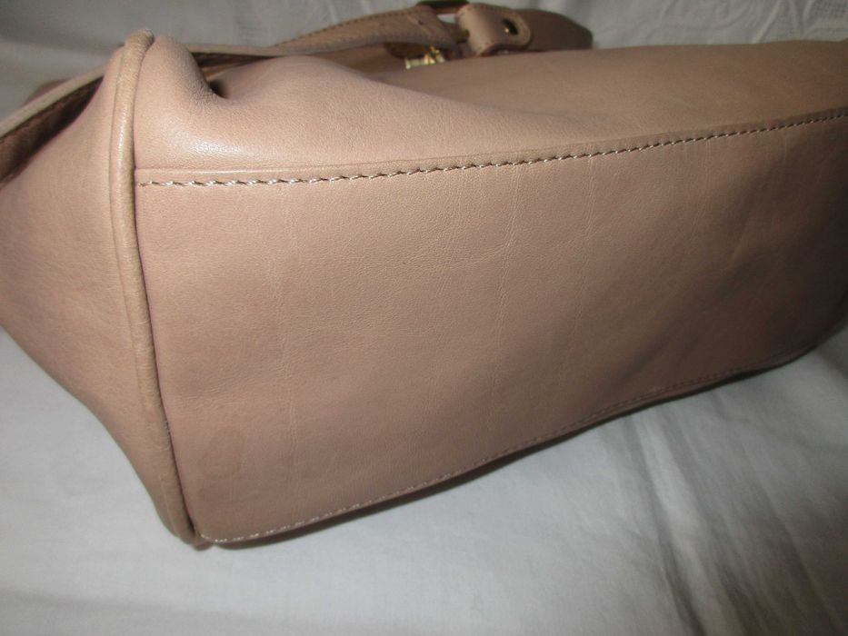 ZARA естествена кожа дамска чанта в цвят пудра