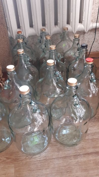 Бутыль емкостью 5 литров