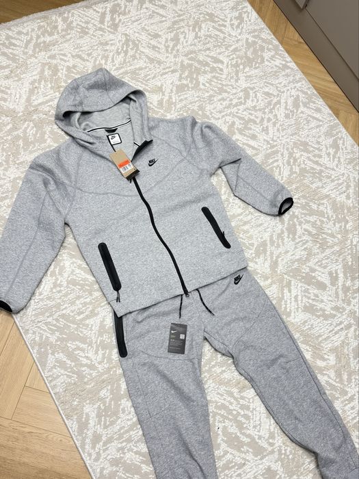 Nike tech fleece