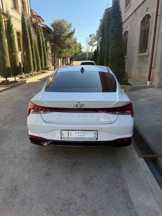 Hunday elantra sotiladi. 2022 yilda ishlab chiqarilgan