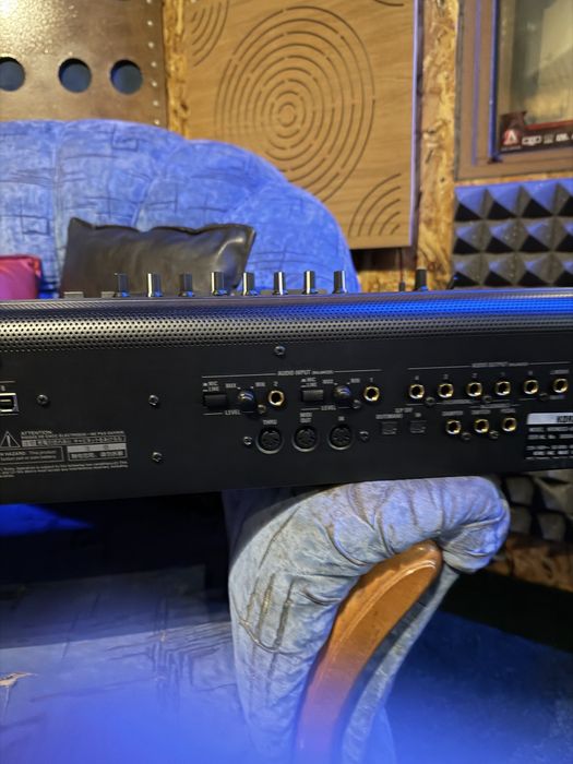 Korg KRONOS 3   Перфектен