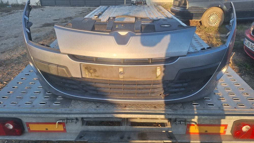 Capota tragar bara fata faruri triple  aripi renault megane 3