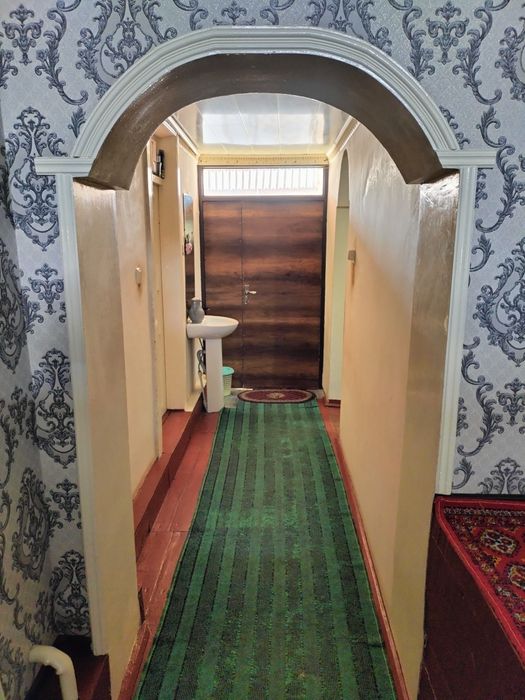 Уй сатылады, Тахияташ центрда жайласкан, базарга жакын, 4.5 сотка