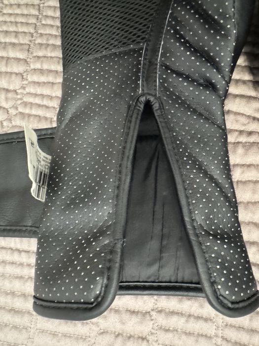 Manusi box Outshock 120 negre si fase negre