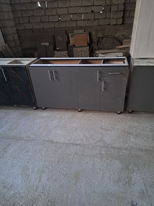 Мебель Кухонный гарнитур, отдельно кухонные столы