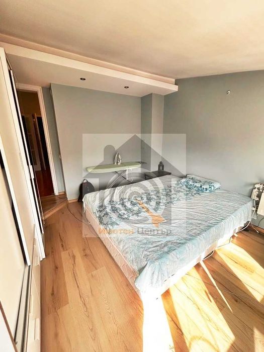 Продава се Тристаен апартамент в София, Център - 85 кв.м за 3530 €/кв.м - Снимка #2