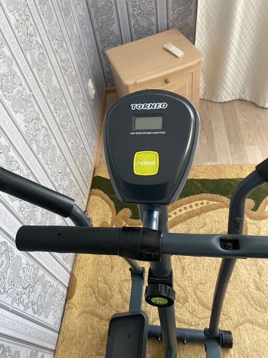 Эллиптический тренажёр
