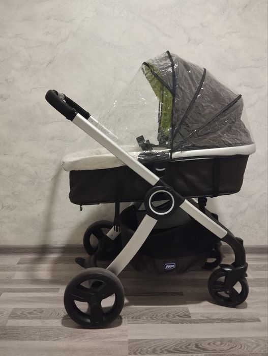 Детская коляска Chicco Urban.