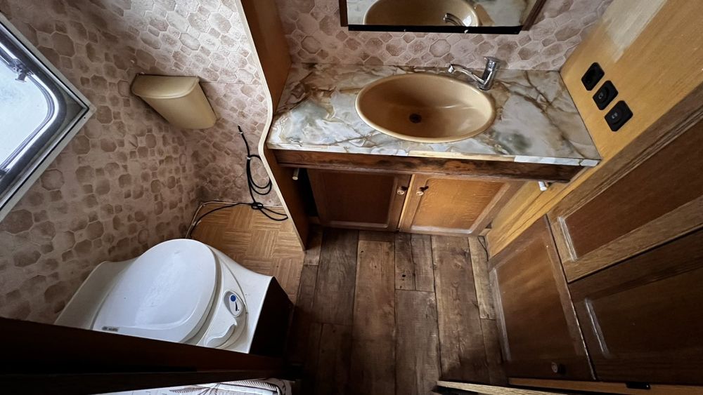 Продавам Каравана фенд