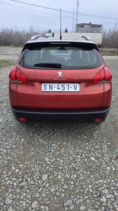 Peugeot 2008 1.2 benzina  fab 2015