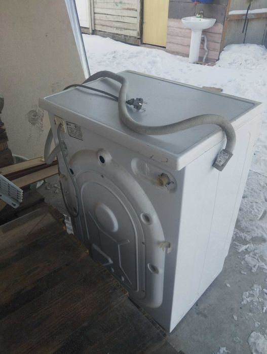 Продам стиральную машину