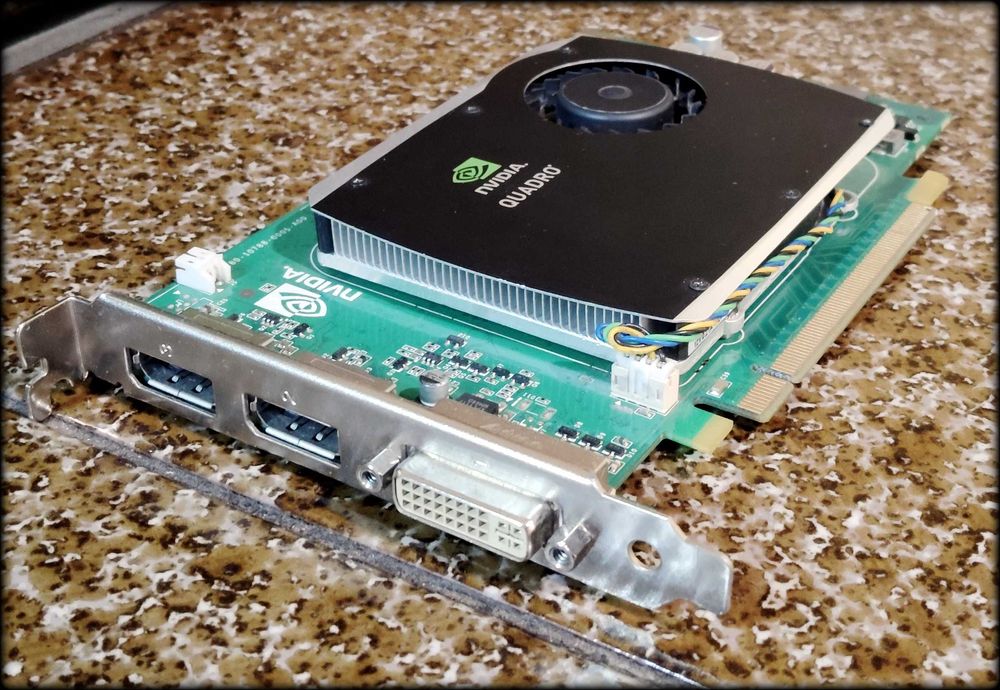 NVIDIA Quadro FX 580 / 512 MB, 128-bit