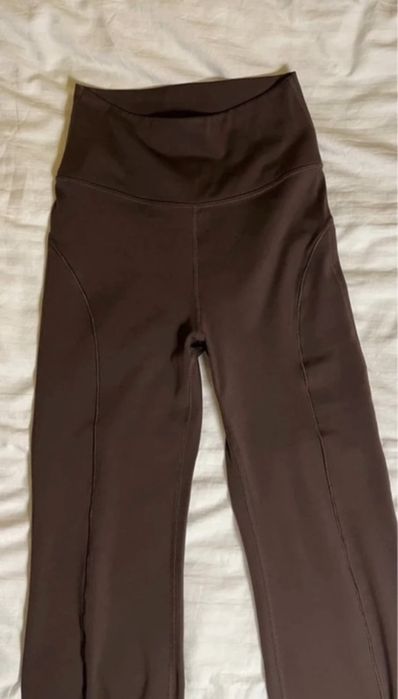 Pantaloni evazati sport