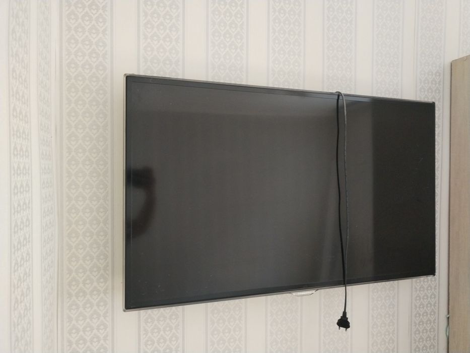 Продам телевизор диоганаль 106 см