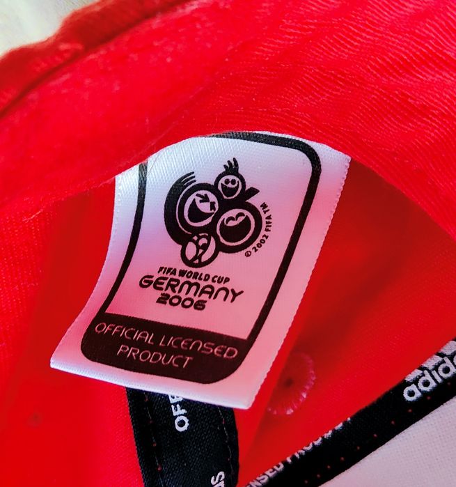 Șapcă Adidas Thosiba.