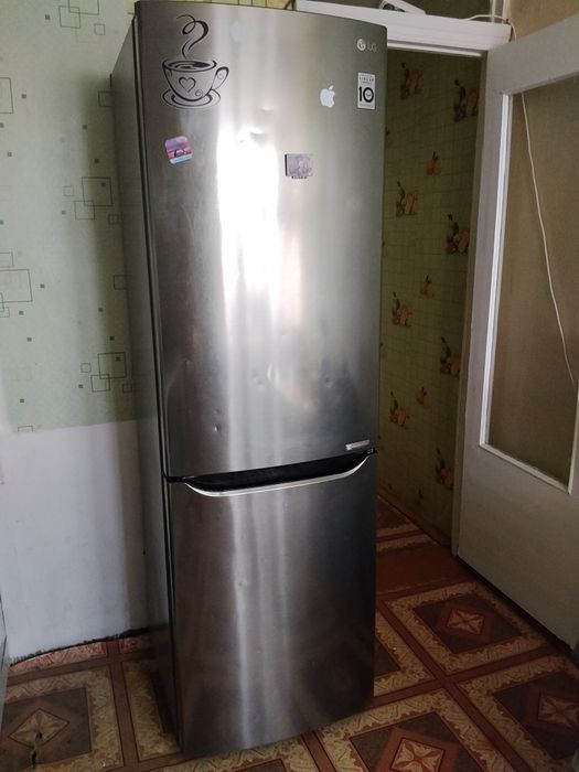 Продам холодильник