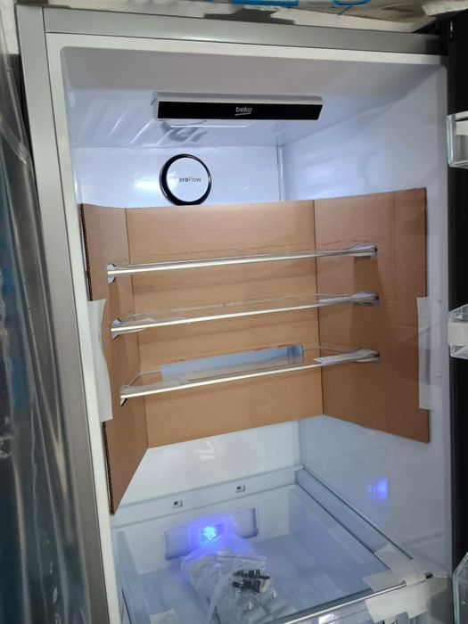 Хладилник с фризер BEKO-БЕКО 186.5 см АеroFlow No Frost®